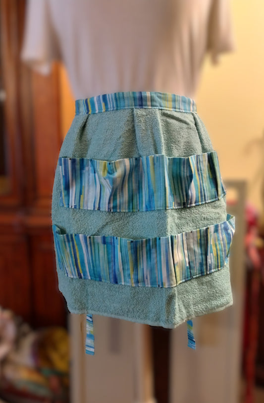 terry egg gathering apron, &nbsp;crafting apron, terry pocket apron, gardening apron, &nbsp;versatile apron, turoquise blue pockets, gift for her,
