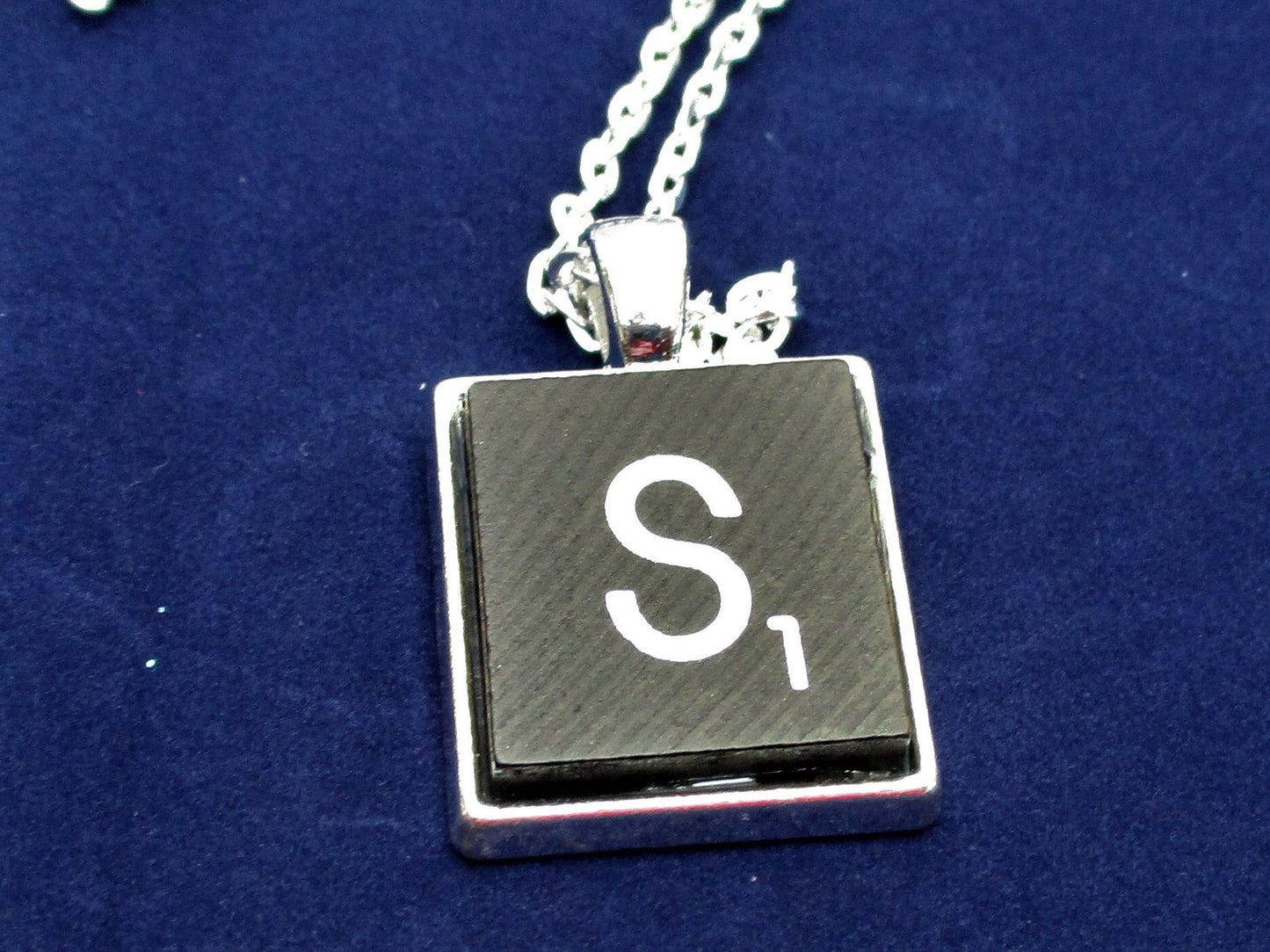 SCRABBLE INITIAL S NECKLACE with chain