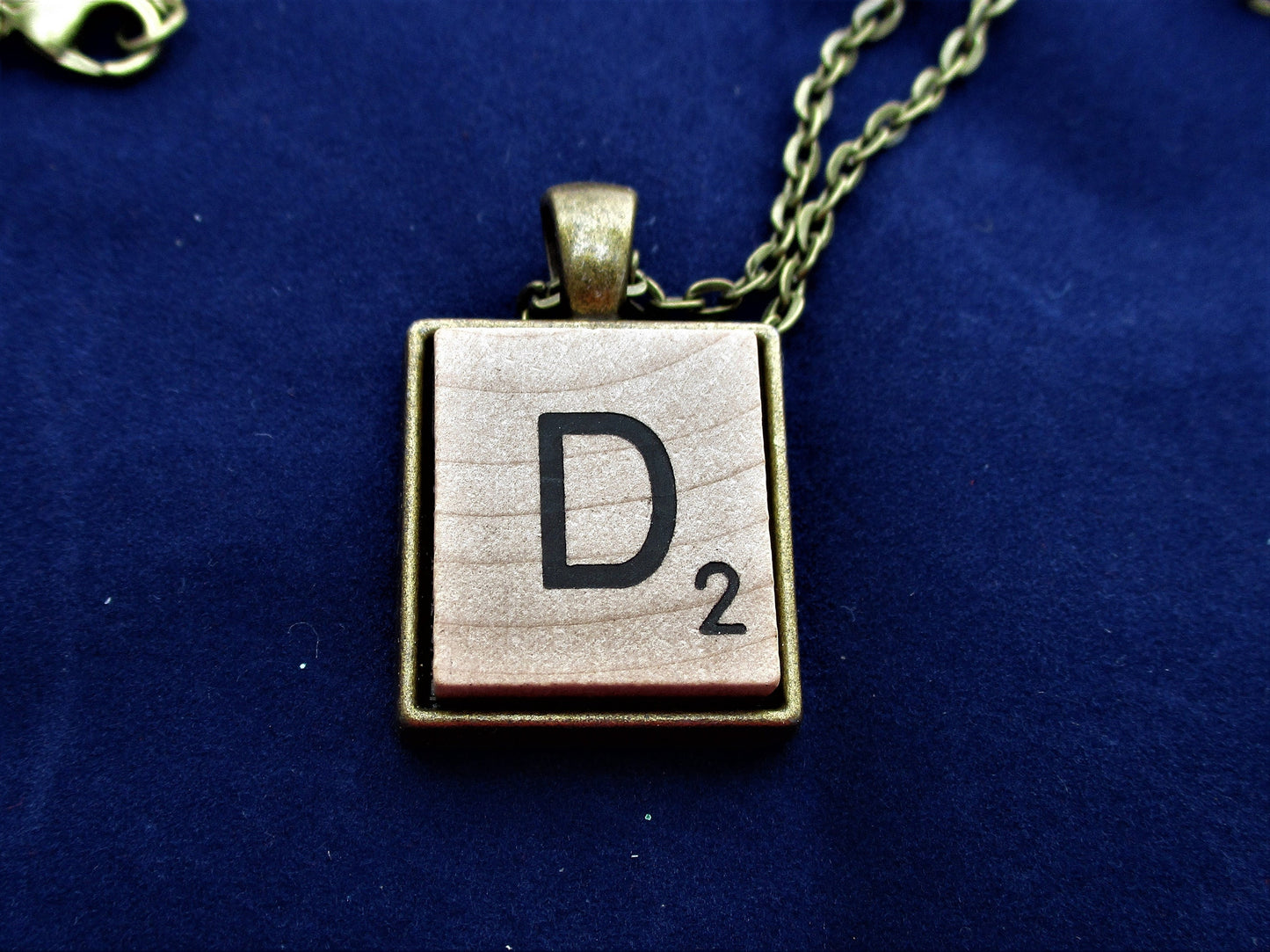 SCRABBLE INITIAL D NECKLACE with chain