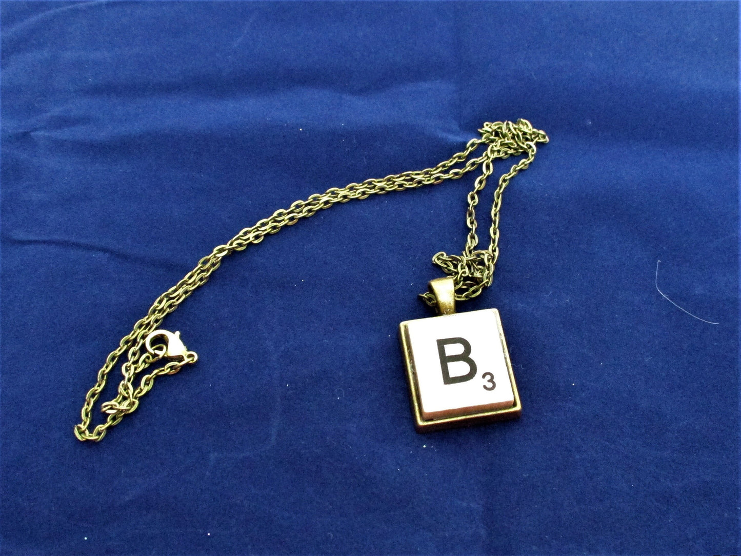 SCRABBLE INITIAL B NECKLACE with chain