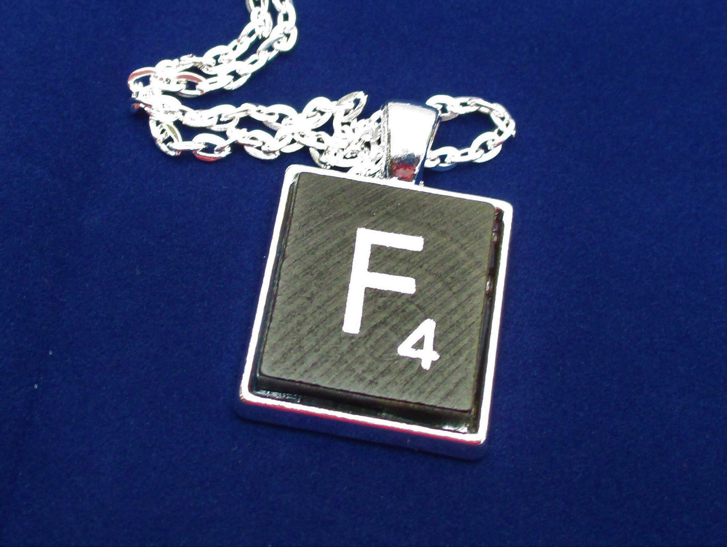 SCRABBLE INITIAL F NECKLACE with chain