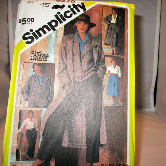 SMPLICITY WARDROBE pattern  is  new condition uncut  size 12