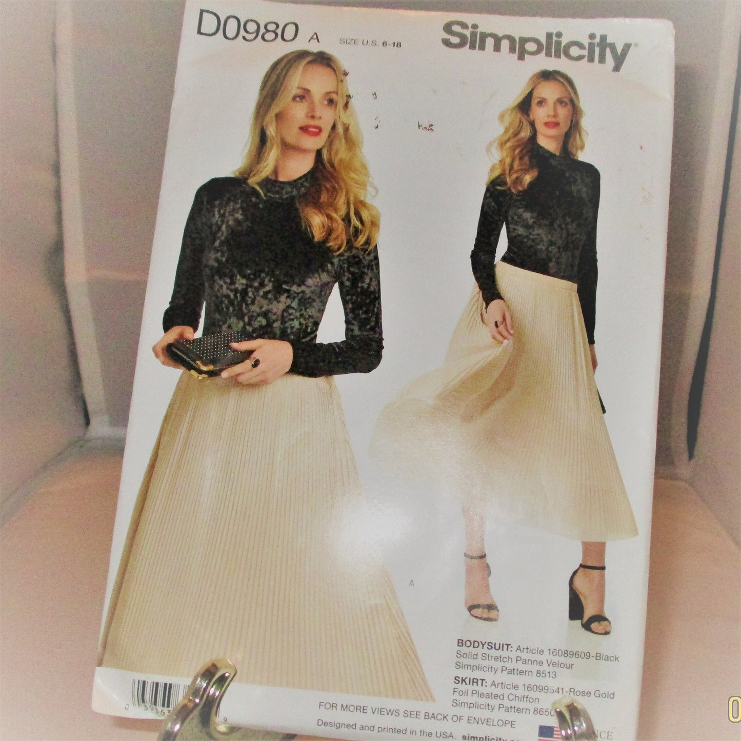 SMPLICITY PULLON SKIRT pattern is in new condition uncut size 3 differnet lengths 6-18