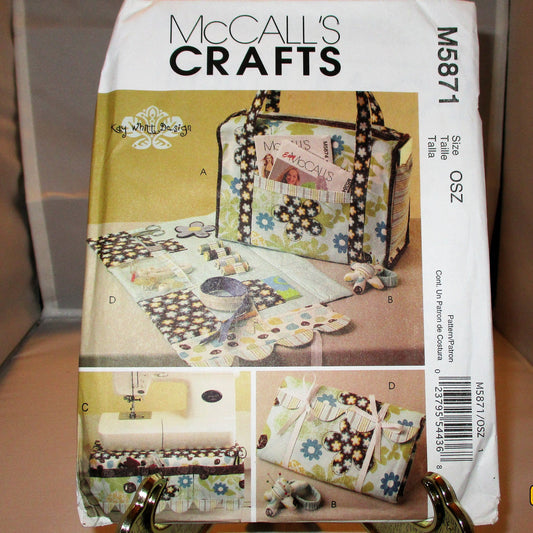 McCALLS  FASHION ACCESSORIES pattern new condition uncut 2009