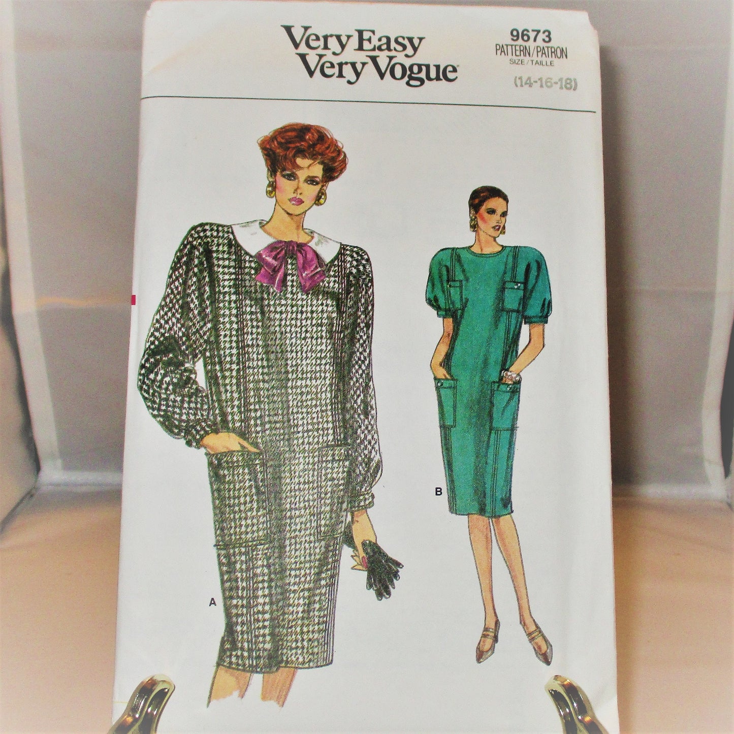 VOGUE VINTAGE DRESS, 1986 pattern new condition uncut  size 14-16-18