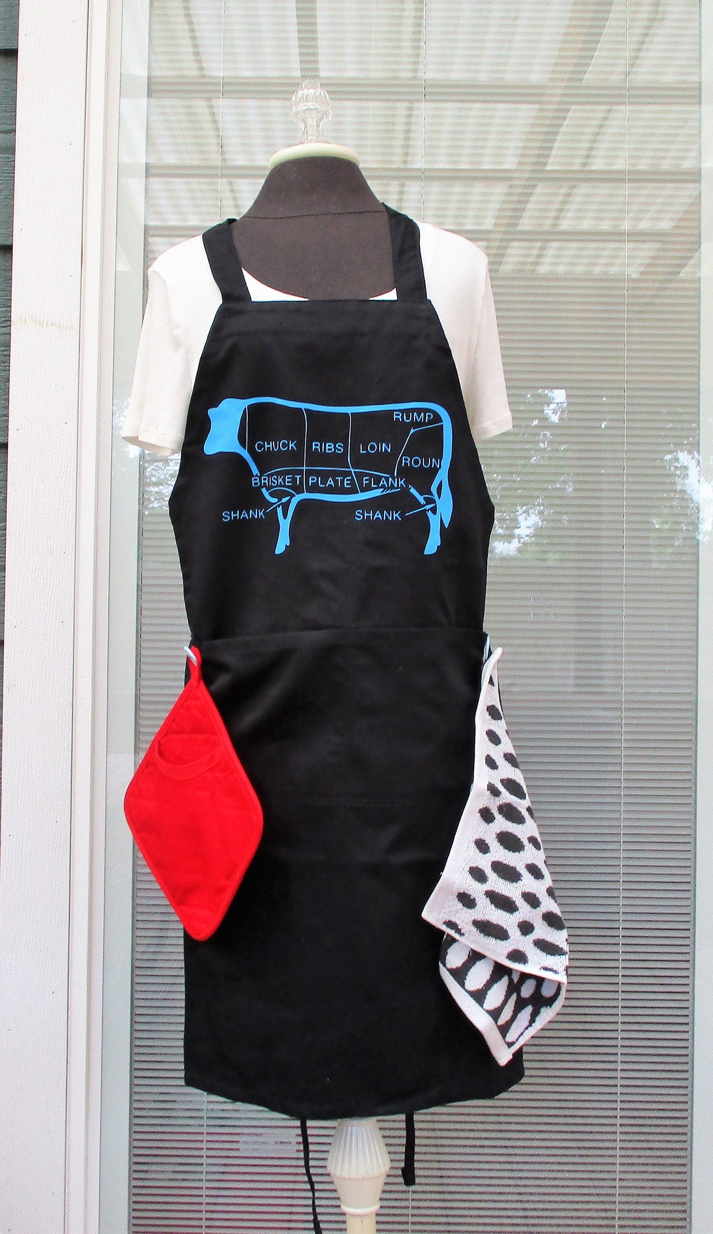 BBQ GRILLING APRON blue steer.  with removable hot pad and hand towel