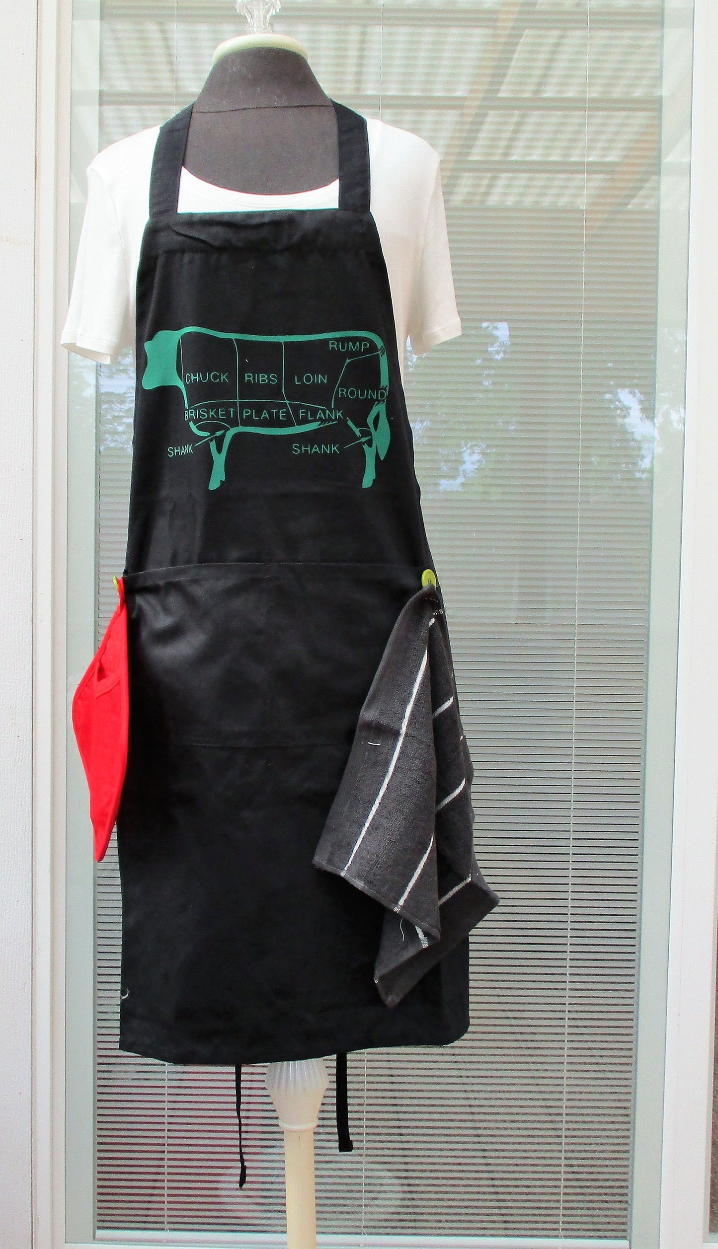 BBQ GRILLING APRON steer green.  with removable hot pad and hand towel