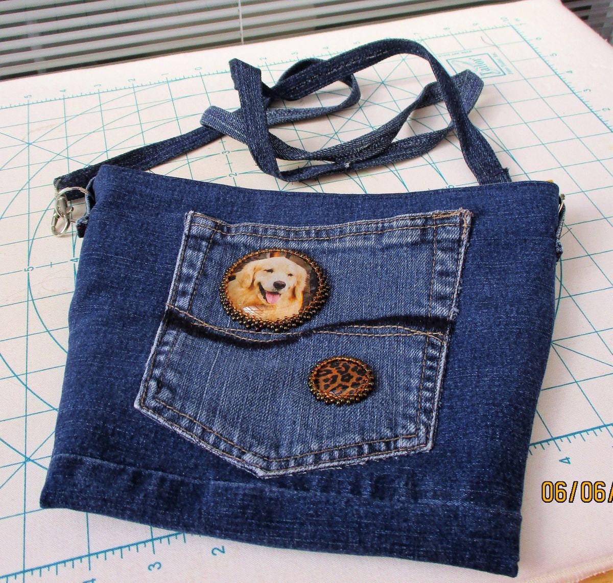 DENIM CROSSBODY PURSE lab beaded caboshon