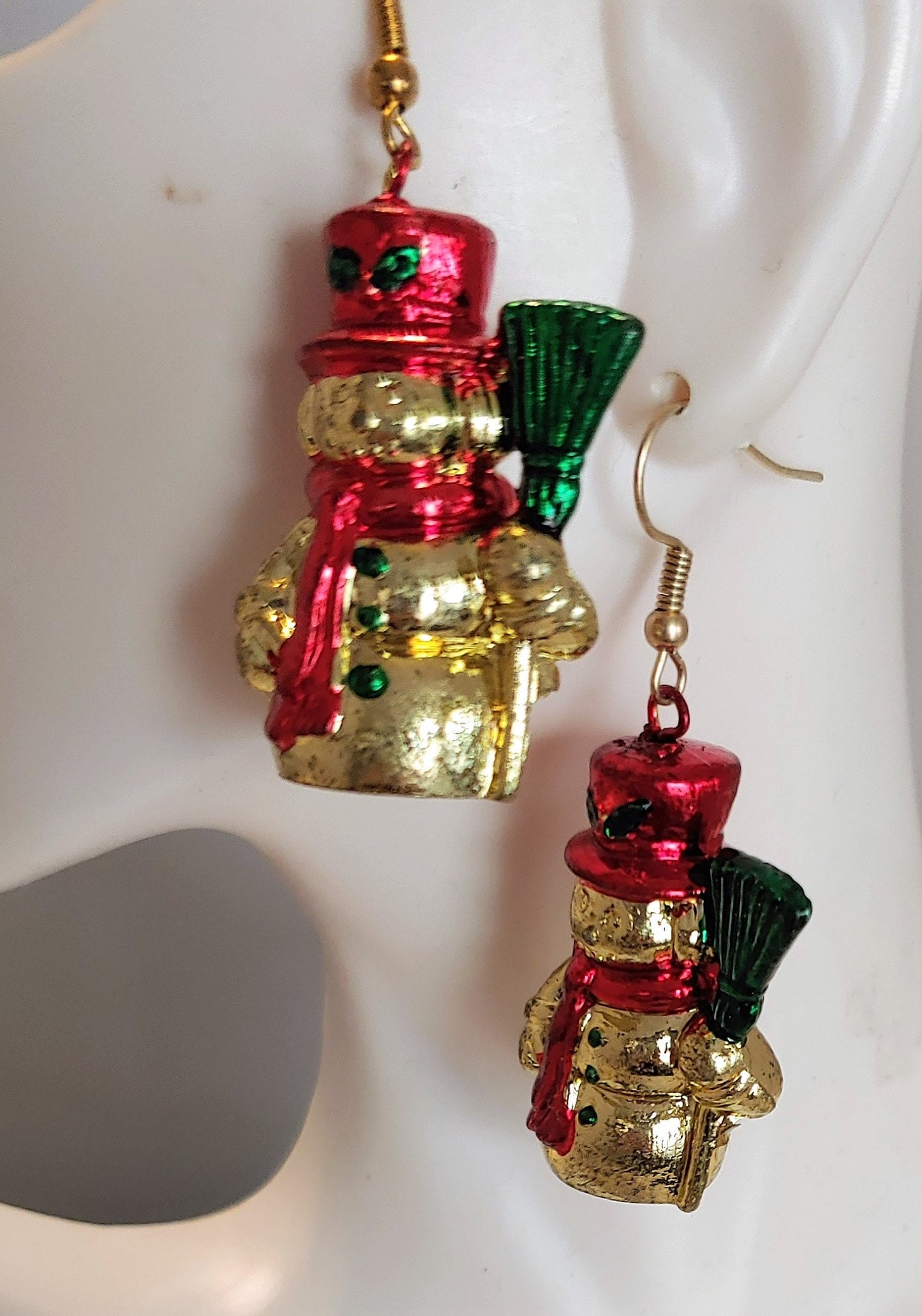 snowman earrings, Christmas earrings, designer earrings, beaded Christmas earrings,