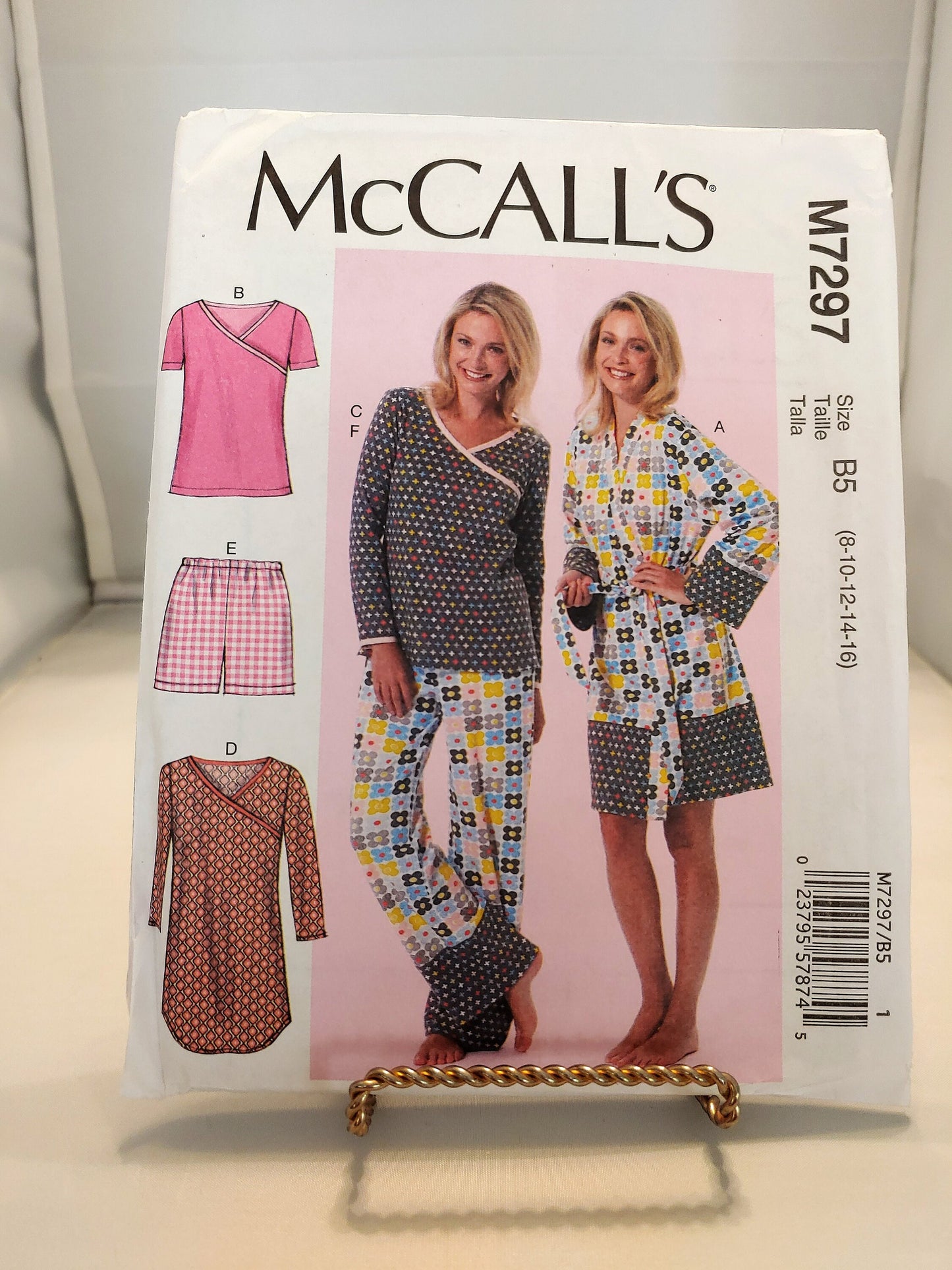 McCalls pattern, misses womens wardrobe, misses robe and belt, misses short and pants, top and dress pattern, 7297,  size 8-16, uncut