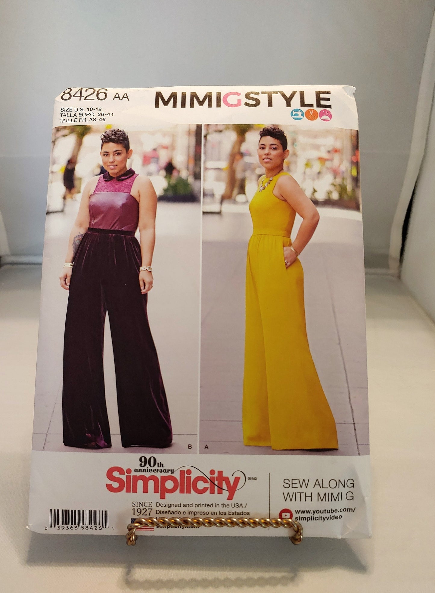 Simplicity pattern,misses and womens jumpsuit. Mimi G Style, sew along pattern, number 8426,  size 10-18, new uncut condition, easy to sew