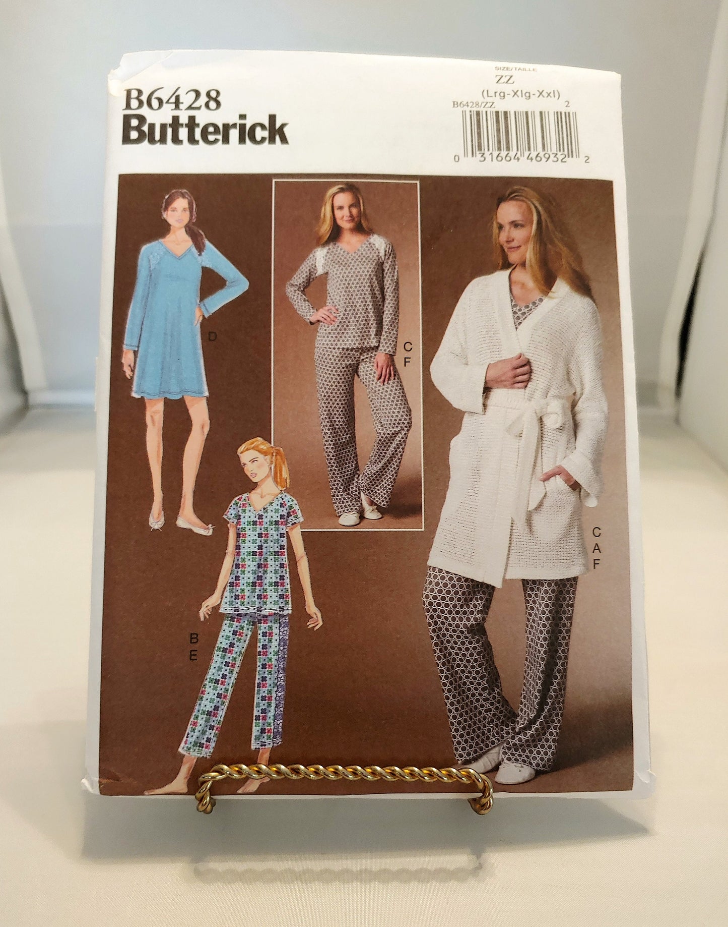 McCalls pattern, misses shorts and pants,  misses robe, misses nightgown, misses sleep set, 6428, size lg-xxlg, uncut condition