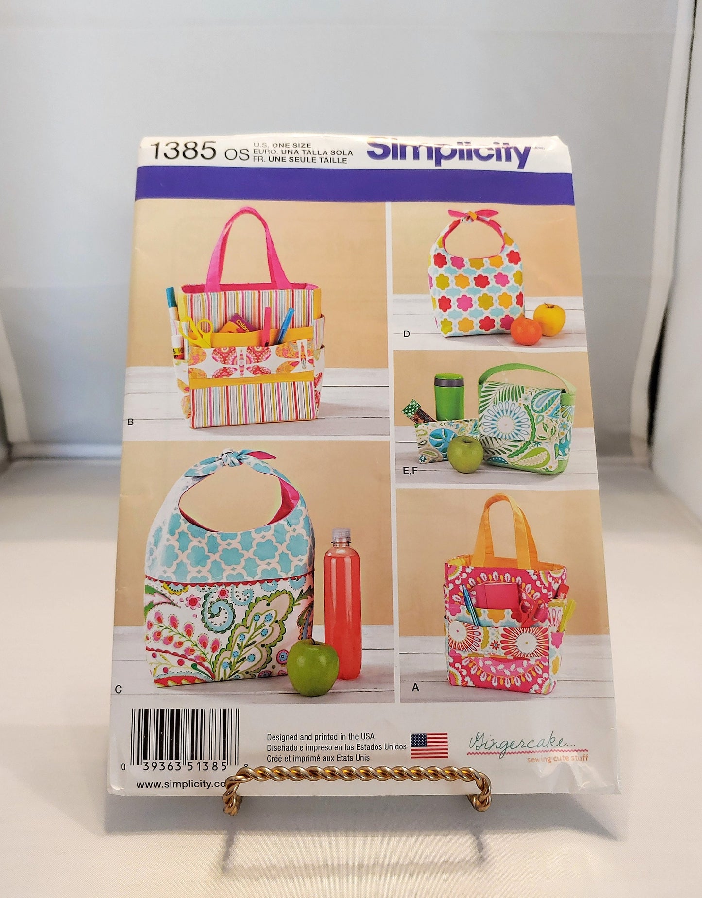 Simplicity pattern, lunchbag pattern, snack bag pattern, art caddy pattern, crafting bags number 1385,  size 0ne size,  uncut condition,