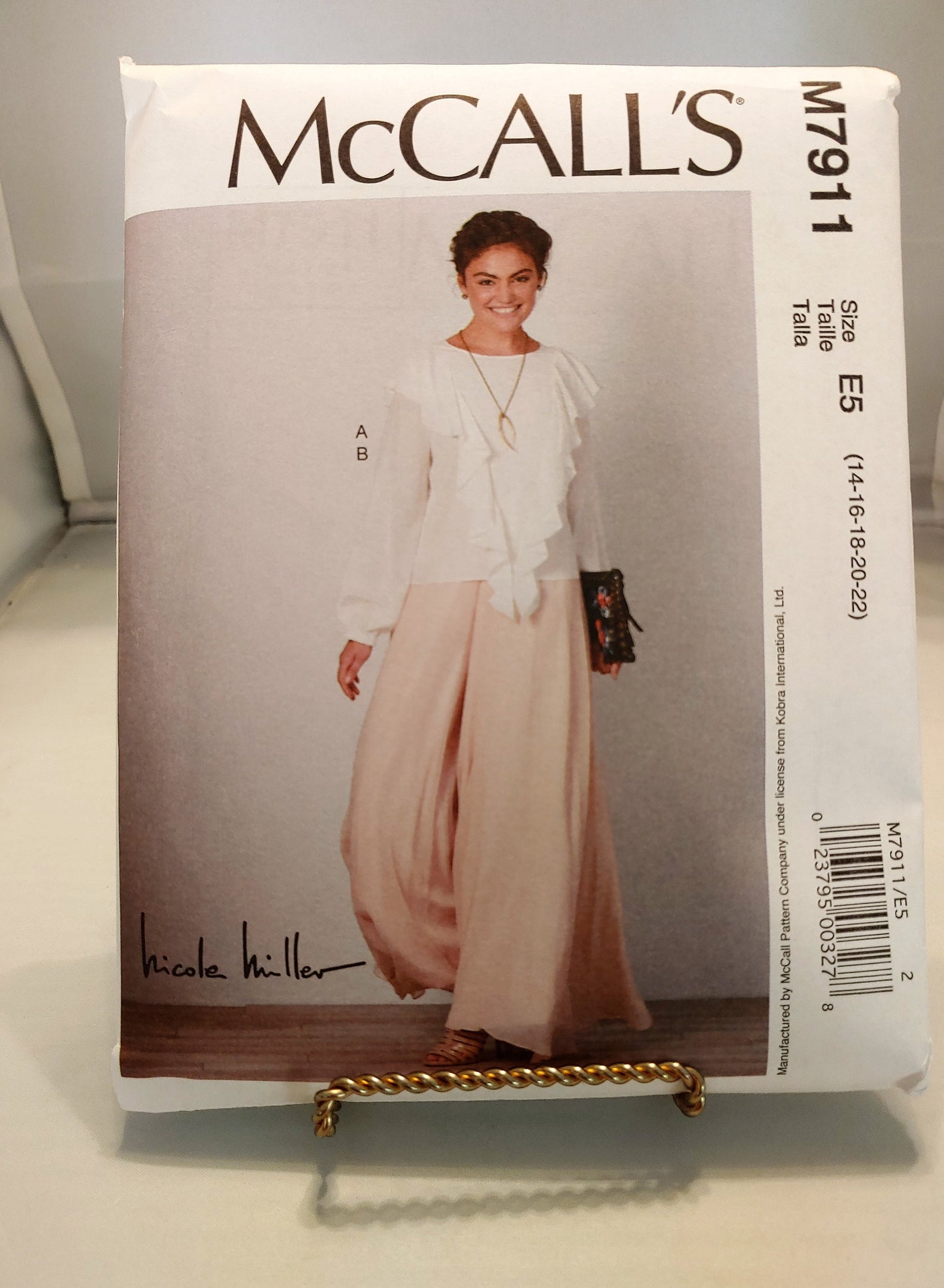 McCalls pattern, misses tops and pants,  misses wide leg pants, pullover tops, loose fitting top, 7911, size 14-22  uncut condition